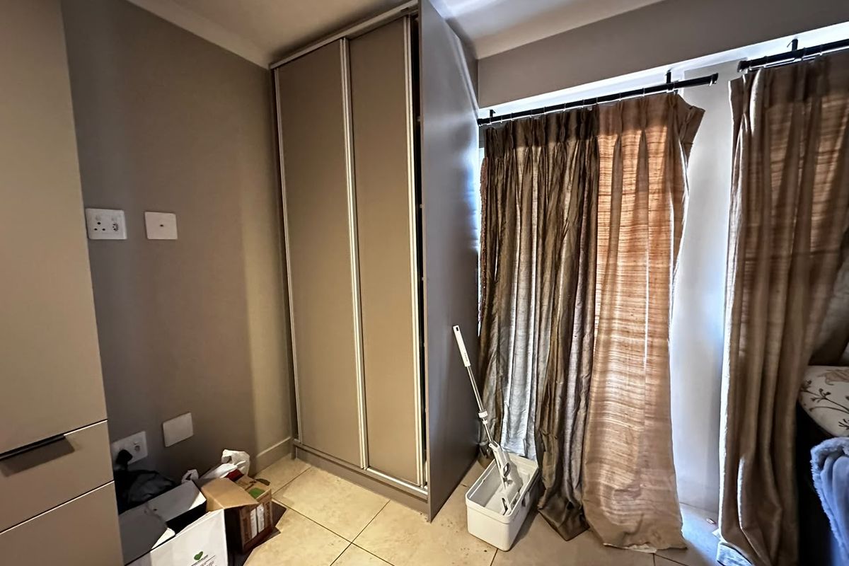 Modern Bachelor Apartment at Bedfordview - Photo 4