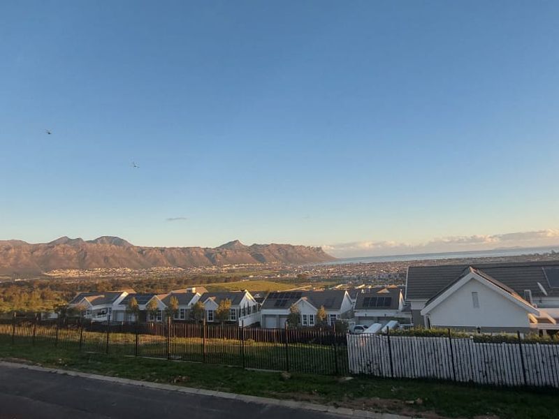 Spectacular Fairhaven Retreat, 2 Bedrooms - Photo 10