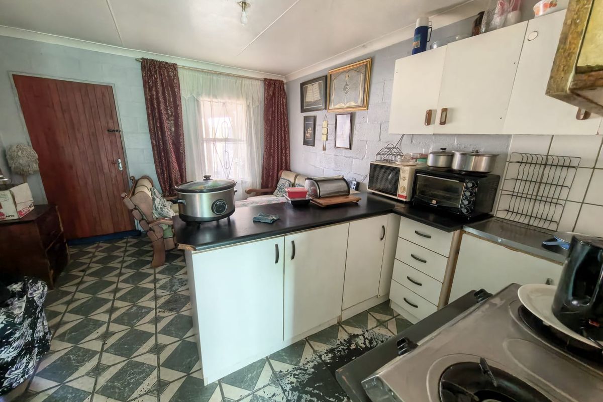 Two bedroom family home for sale in Pelican Park (New Horizon) - Photo 2