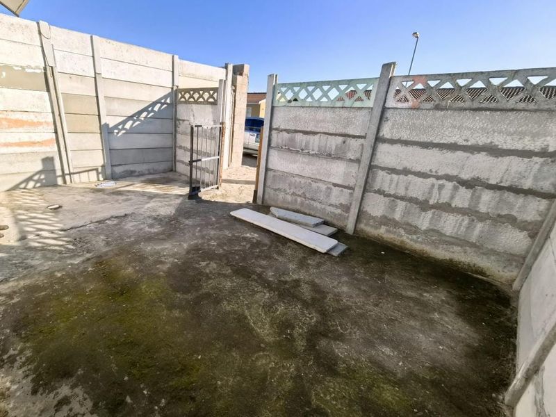 Two bedroom family home for sale in Pelican Park (New Horizon) - Photo 4