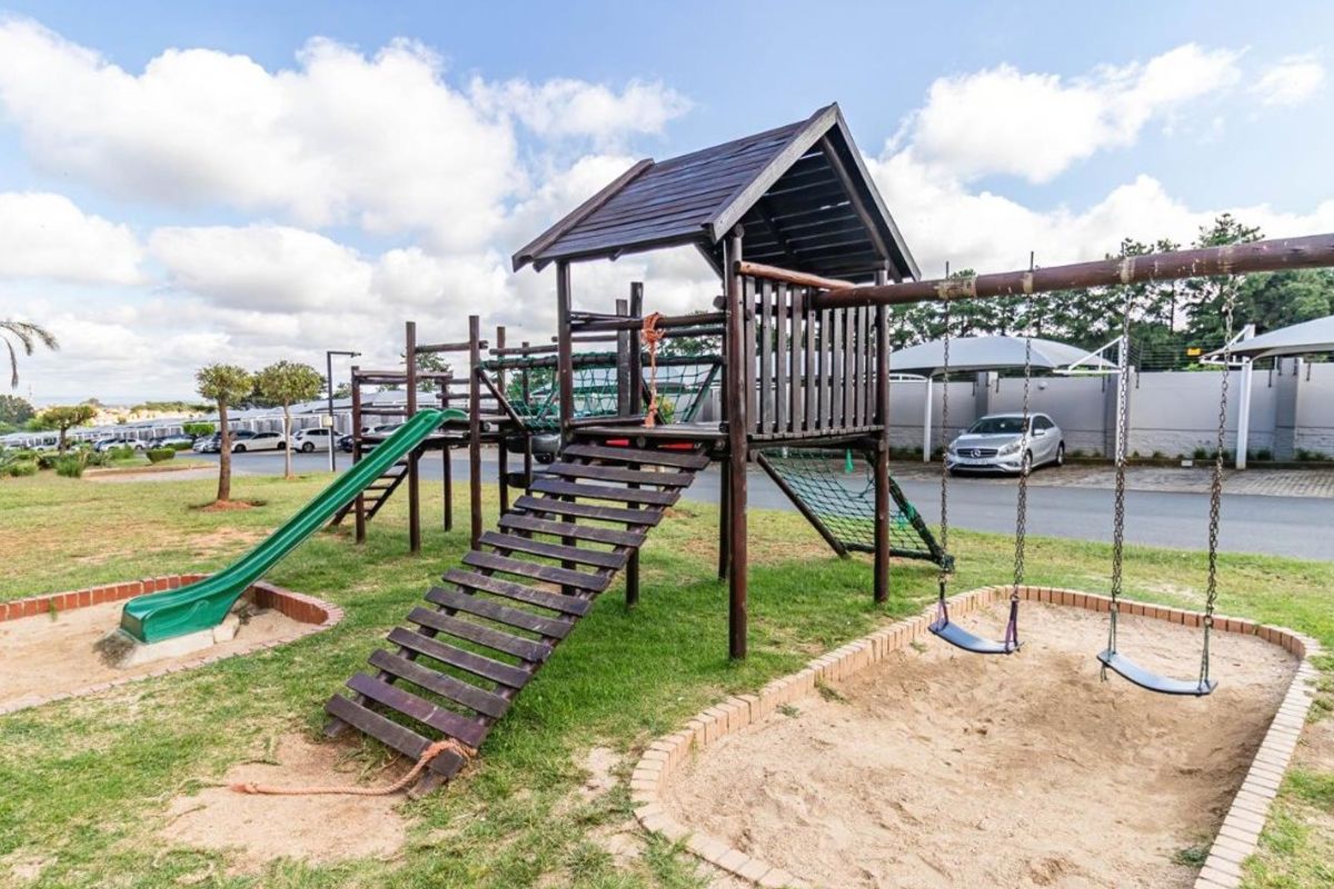 Sunning  4th-Floor 1 Bed, 1 Bath Apartment To Rent in The West End Estate, Carlswald, Midrand - Photo 3