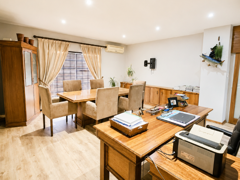 Luxury living with Endless Potential in Wilkoppies, Klerksdorp - Photo 10