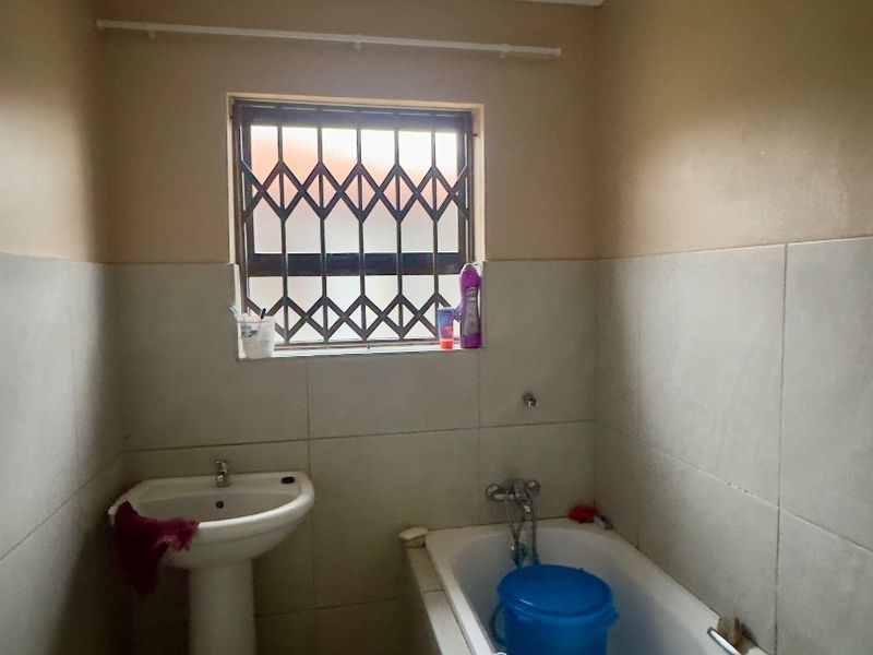 Cozy Home in Ellaton with Great Potential - Photo 7