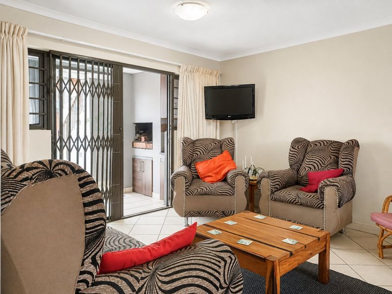 Fully Furnished Apartment with Confirmed December Bookings - Photo 7