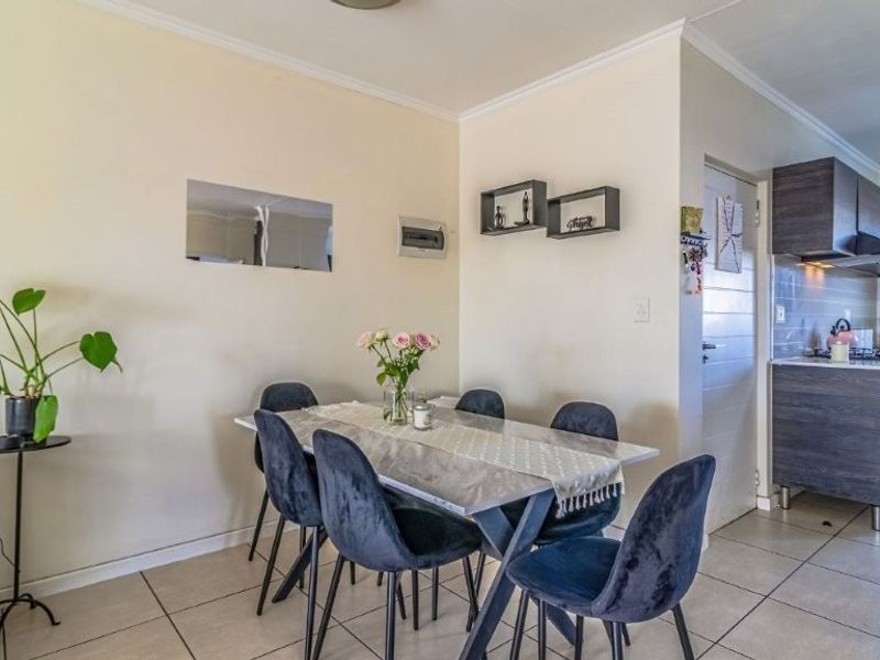 Spacious 2-Bedroom Townhouse with Pool & 24/7 Security - Photo 9