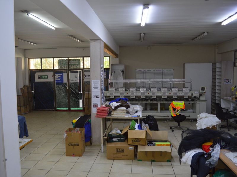 Perfectly located in Neserhof this commercial building has endless potential! - Photo 10