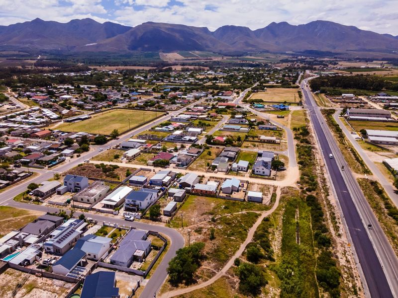 Build Your Dream Home or Retirement Sanctuary in Charming Stanford South  - Photo 2