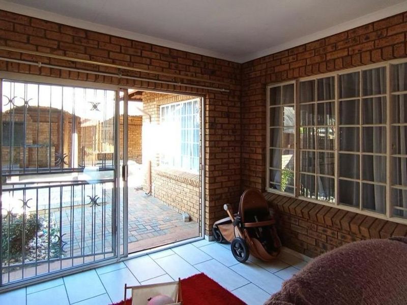 Elegant 3-Bedroom house with Jacuzzi & Entertainer’s Lapa - Photo 6