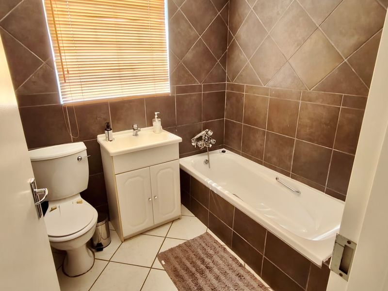 Waterfront Home at its best in this prime positioned property - Photo 8