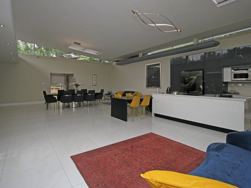9 Bedroom Home in Hurlingham - Photo 9