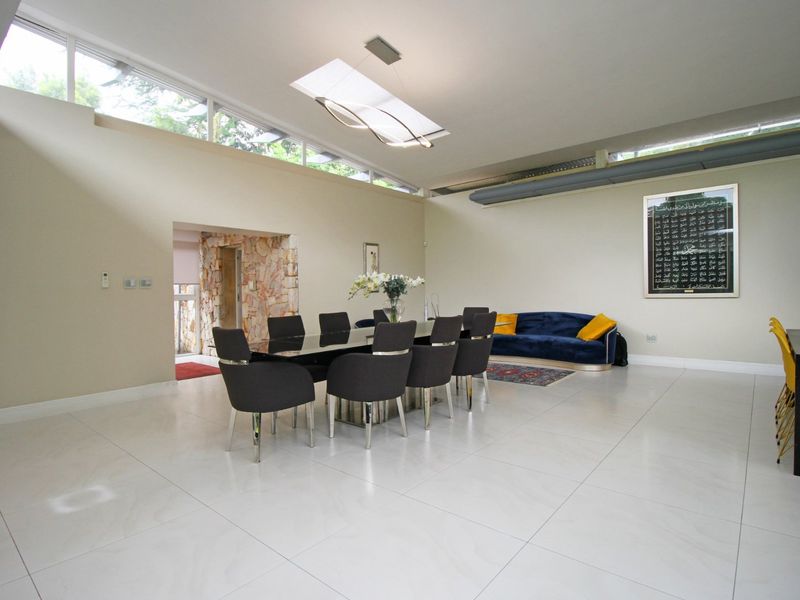 9 Bedroom Home in Hurlingham - Photo 3