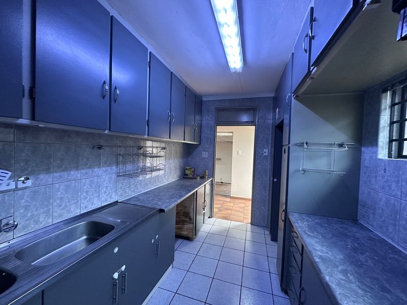 Spacious 2-Bedroom Apartment with Private Garden in Woodhaven - Photo 4