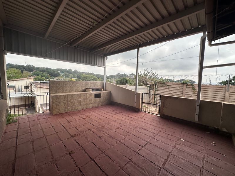 Spacious 2-Bedroom Apartment with Private Garden in Woodhaven - Photo 9