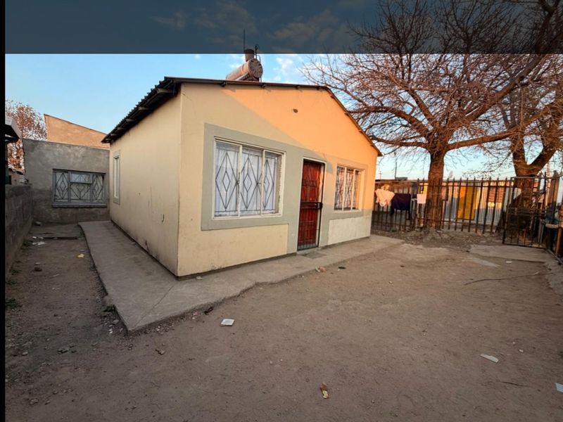 2BED FAMILY HOME WITH RENTAL ROOMS  - Photo 10