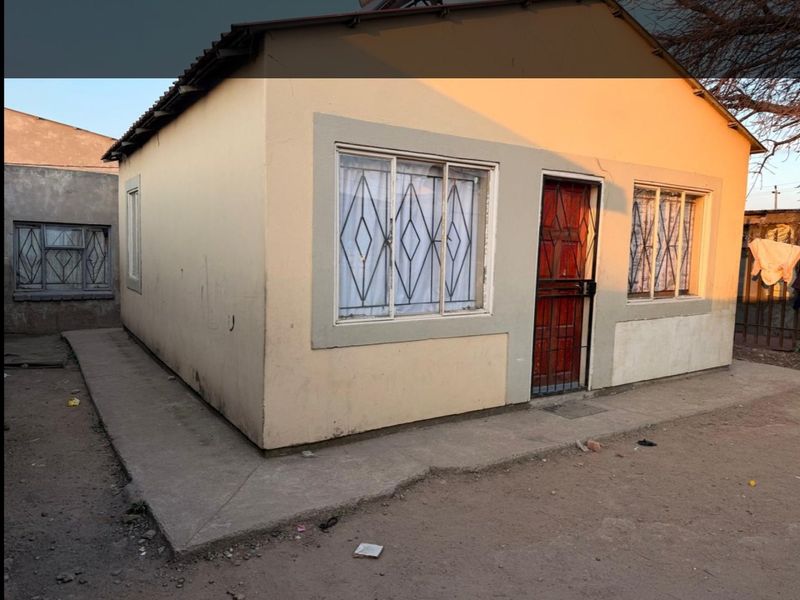 2BED FAMILY HOME WITH RENTAL ROOMS  - Photo 9