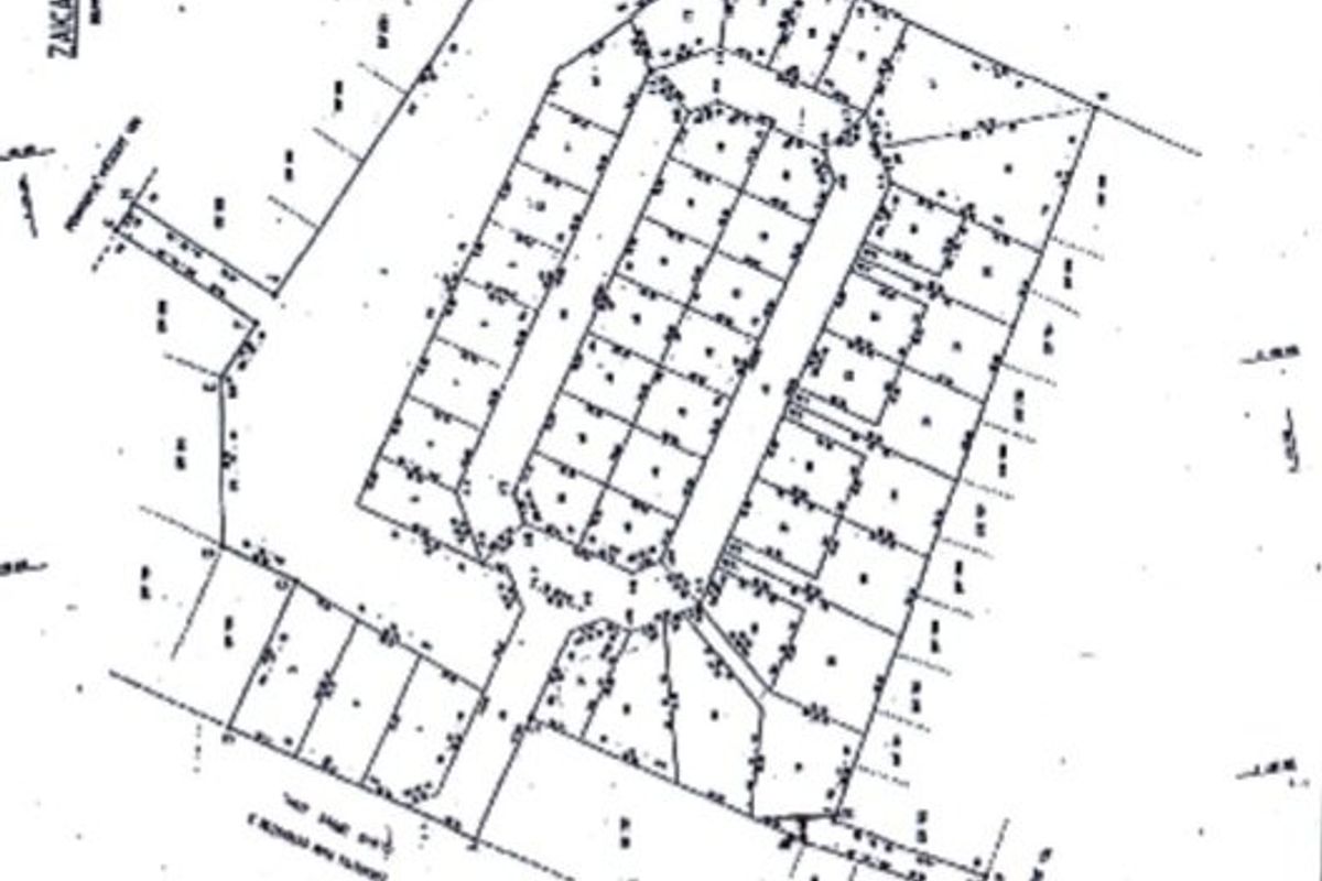 A site layout plan for Zakariyya Park showing the subdivision of residential plots and street access.