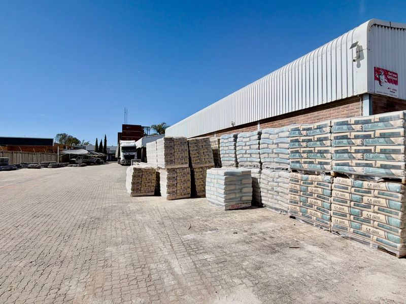 Commercial Property in Klerksdorp - Photo 3