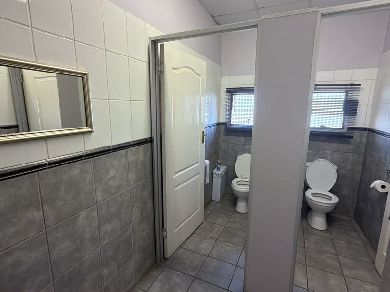 Commercial Property in Klerksdorp - Photo 7