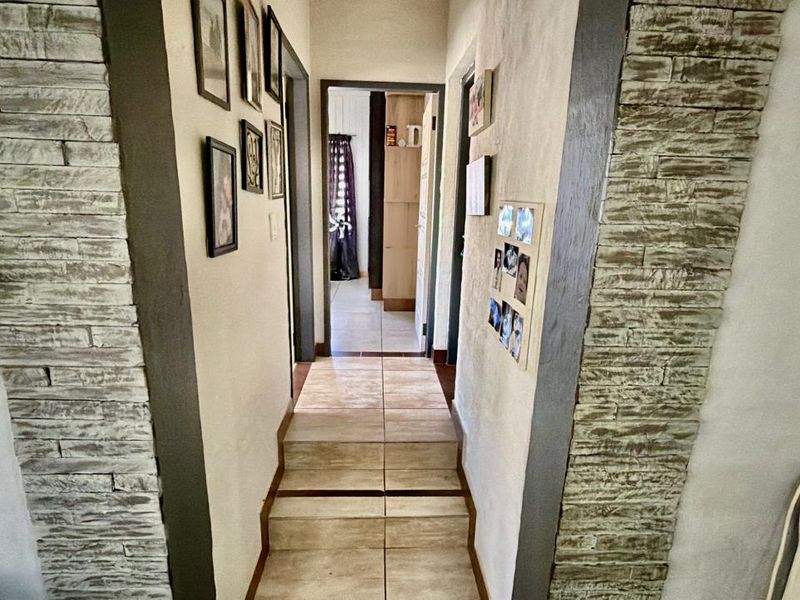 3 Bedroom Townhouse in Doringkruin - Photo 7