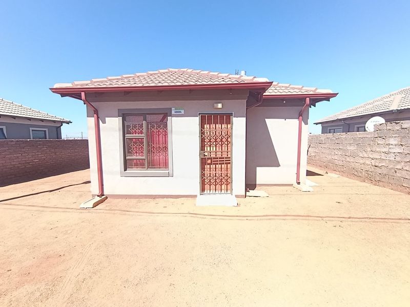 HOUSE FOR SALE IN PROTEA GLEN EXT 52  - Photo 3