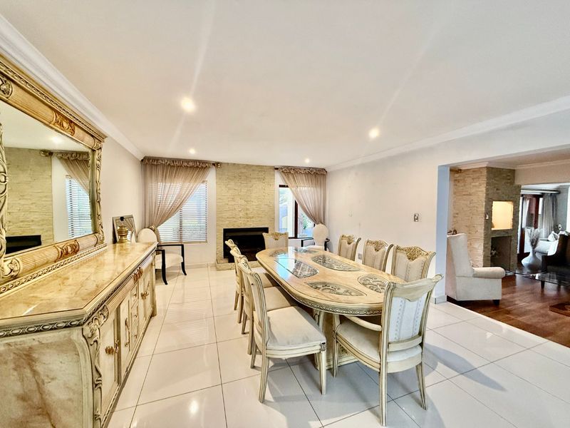 Modern 4-Bedroom Family Home in Da Nice Estate - Photo 8