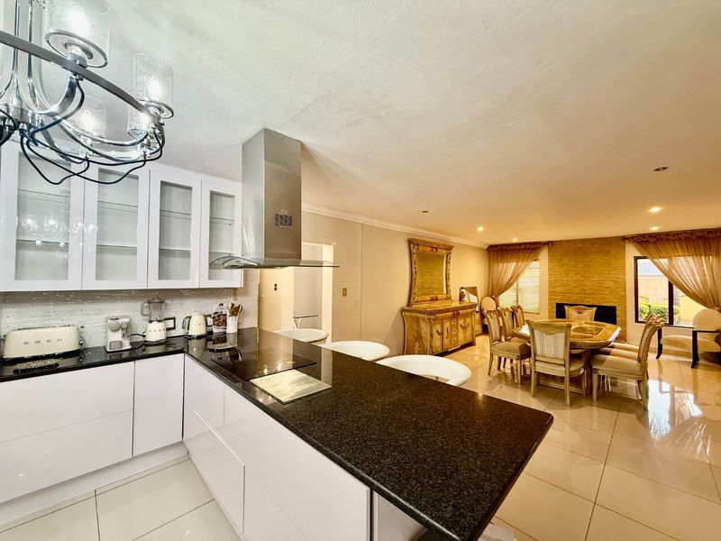 Modern 4-Bedroom Family Home in Da Nice Estate - Photo 7