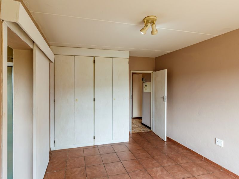 Modern 2-Bedroom Apartment with Private Garden – 9 Aloe Ridge - Photo 7
