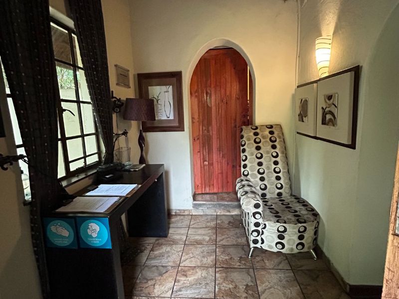Amazing 6 Bedroom Guest House For Sale - Photo 2
