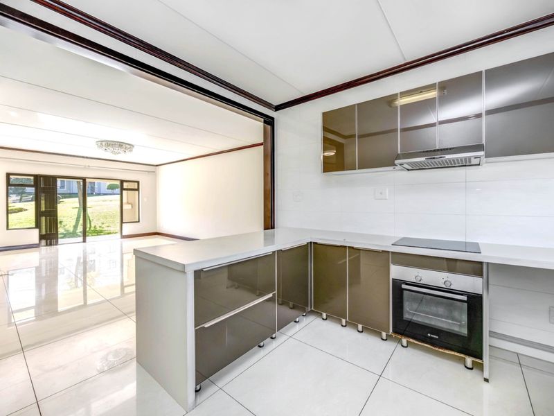 Modern 3 bedroom large unit in Craigavon. - Photo 3