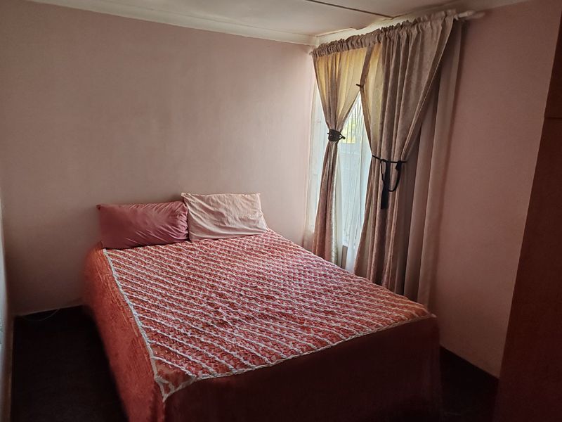 Seeing is Believing! Come Take a Look and Make Up Your Own Mind.... An Absolute Bargain- 4 Bedrooms, 3 Bathrooms + Garage - Photo 8