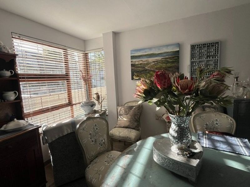 GARDEN APARTMENT IN BOWTIE - Photo 8