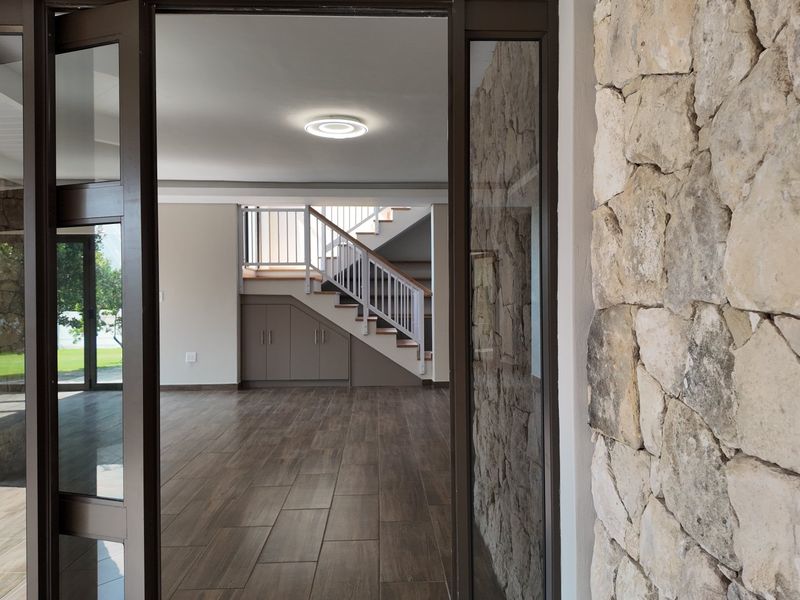 Stunning Brand-New Coastal Home with Flatlet in Still Bay West - Photo 3