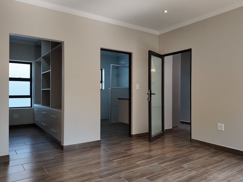 Stunning Brand-New Coastal Home with Flatlet in Still Bay West - Photo 10