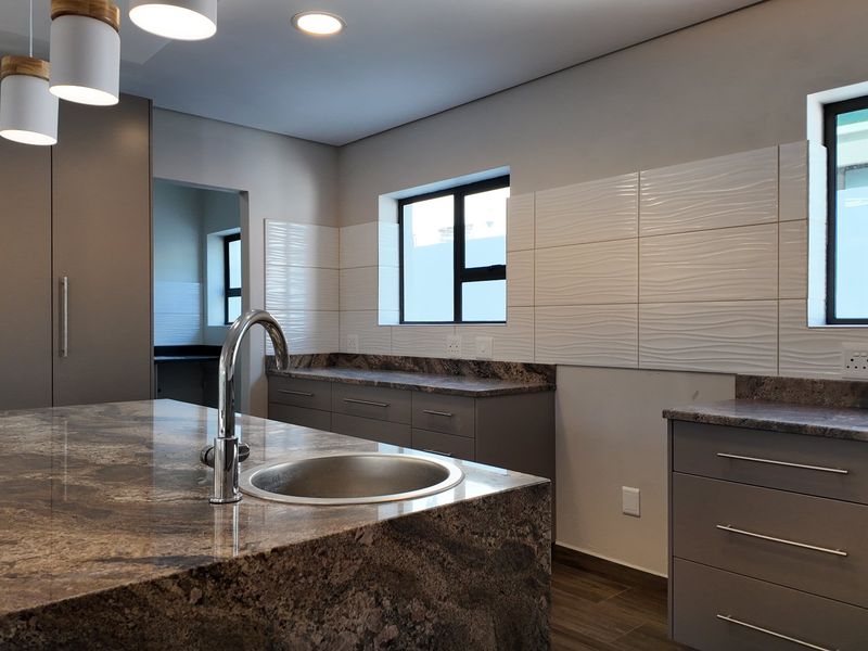 Stunning Brand-New Coastal Home with Flatlet in Still Bay West - Photo 6