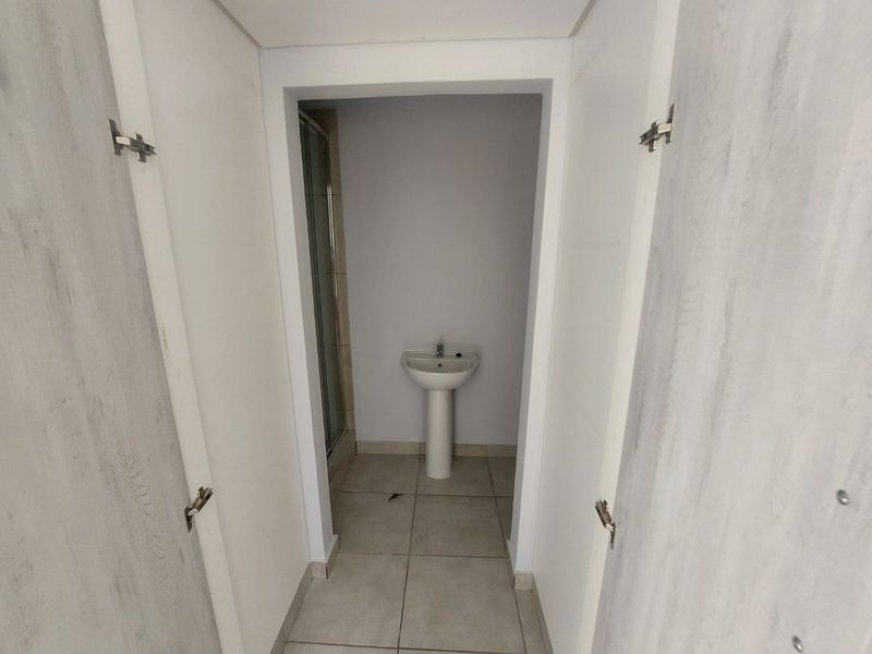 brand new 1 bed 1 bath available in Exclusive Estate  - Photo 7