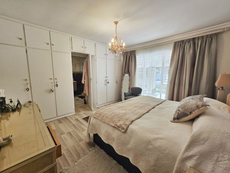Spacious Wilderness Home for sale with Pool, Separate Cottage and Income-Generating Flatlet - Photo 8