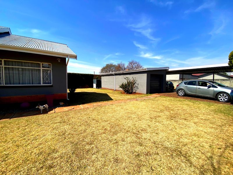 Stunning 3-Bedroom Family Home with Endless Potential in Casseldale! - Photo 4