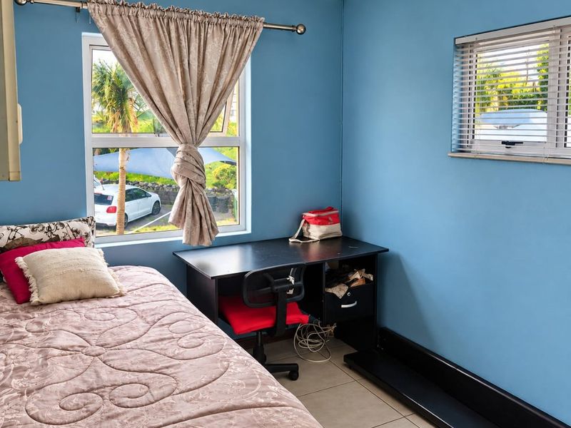 3 Bedroom Townhouse for Sale in Selborne - Photo 9