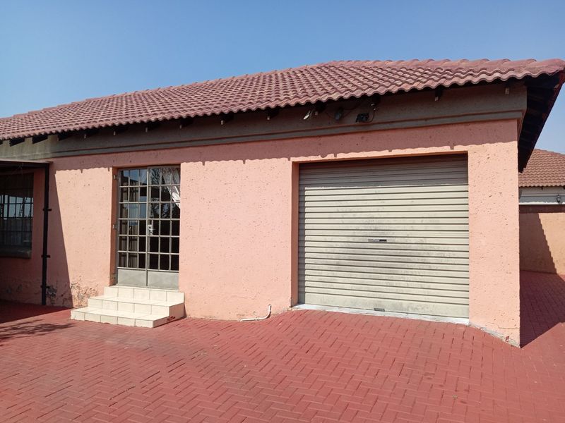 Stunning two bedroom house available for sale.  - Photo 3