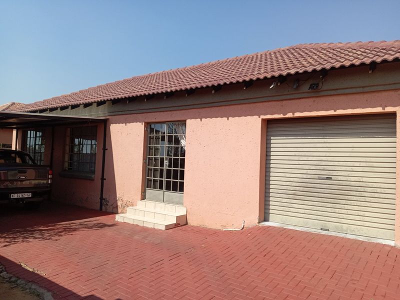 Stunning two bedroom house available for sale.  - Photo 2