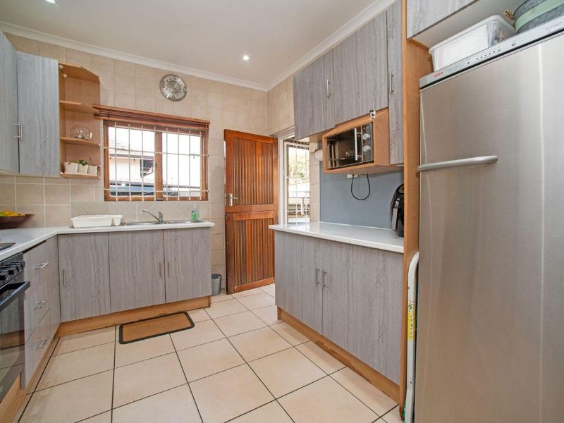 Stunning 3 Bed Home with Flatlet and Solar - Photo 9