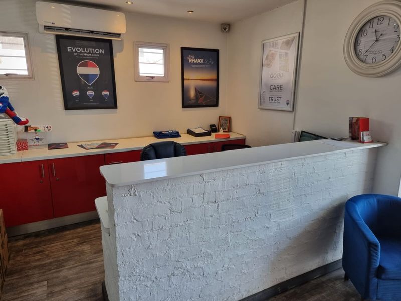 PRIME COMMERCIAL OFFICE SPACE FOR SALE IN PRIMROSE - Photo 2
