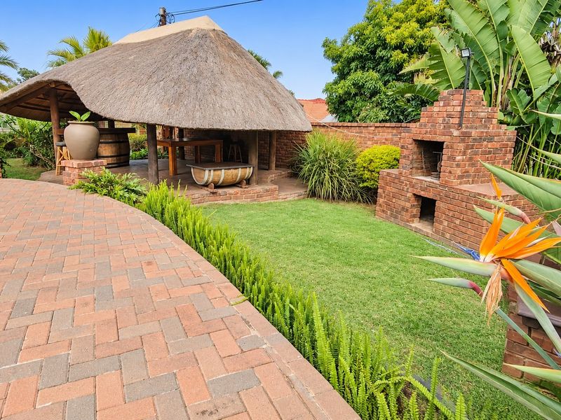 Well-Loved Family Home in an Excellent Location - Photo 8