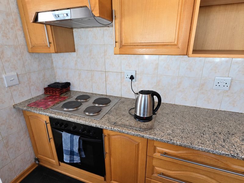 This is a proper family home. Neat and spacious package in Stilfontein Extension 4. - Photo 5