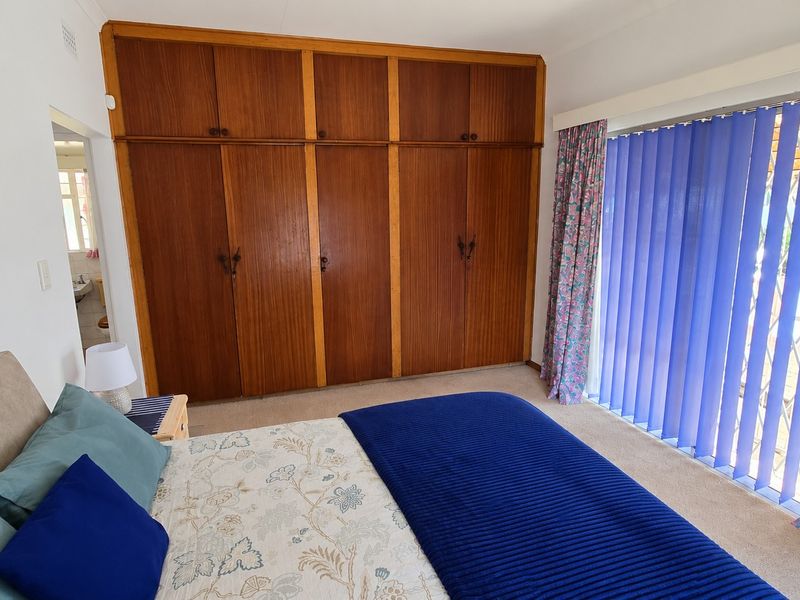 This is a proper family home. Neat and spacious package in Stilfontein Extension 4. - Photo 7