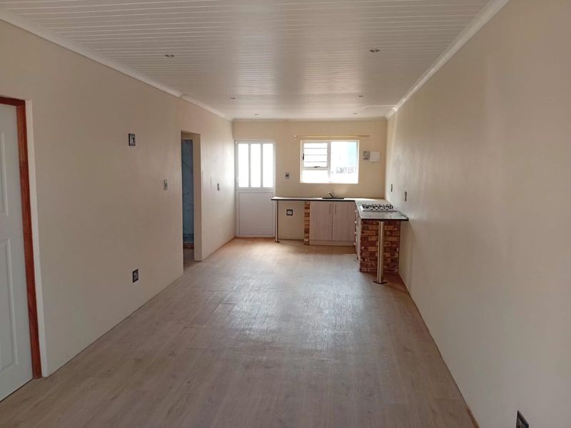TWO-BEDROOM FLATS TO RENT – VREDENDAL NORTH - Photo 2
