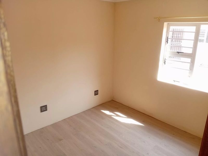 TWO-BEDROOM FLATS TO RENT – VREDENDAL NORTH - Photo 4