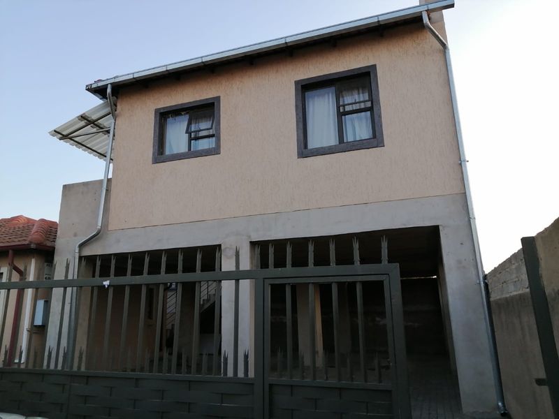 7 Bedrooms 6 bathrooms investment property in Bali Village - Photo 2