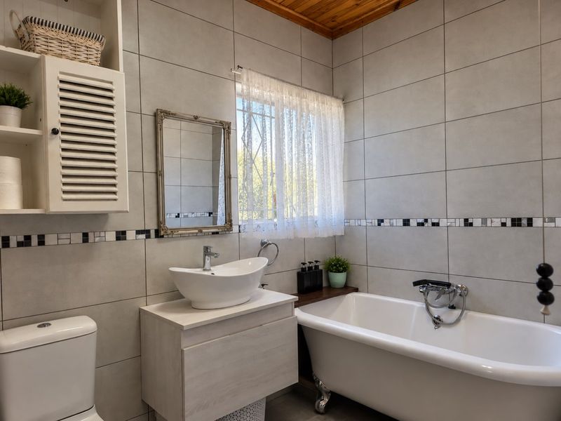 Spacious 5-Bedroom Family Home with Flatlet Potential | Stilfontein Ext 4 - Photo 5