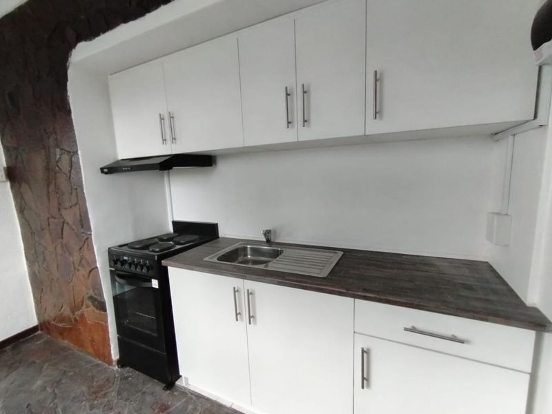 2 BEDROOM TOP FLOOR UNIT TO RENT IN WELCOME ESTATE - Photo 10